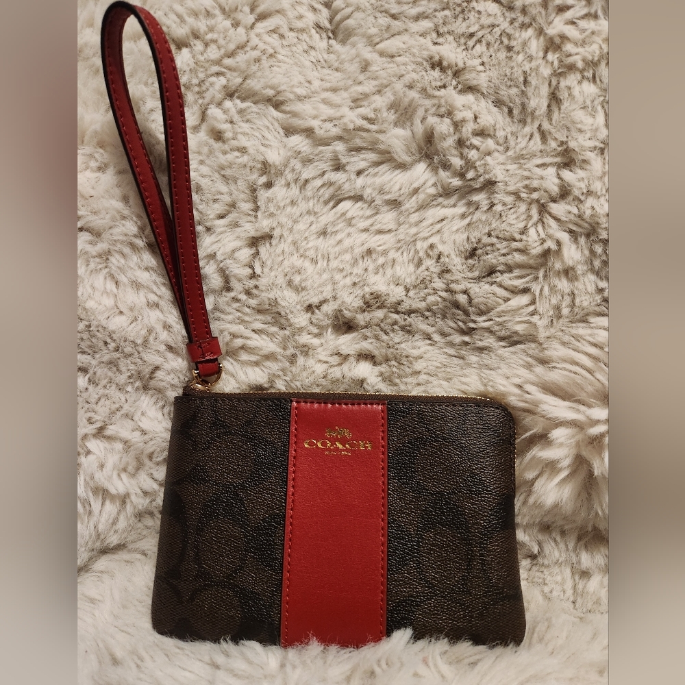 Coach Corner Zip Wristlet 